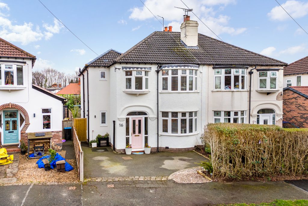 The Nook, Newton, CH2