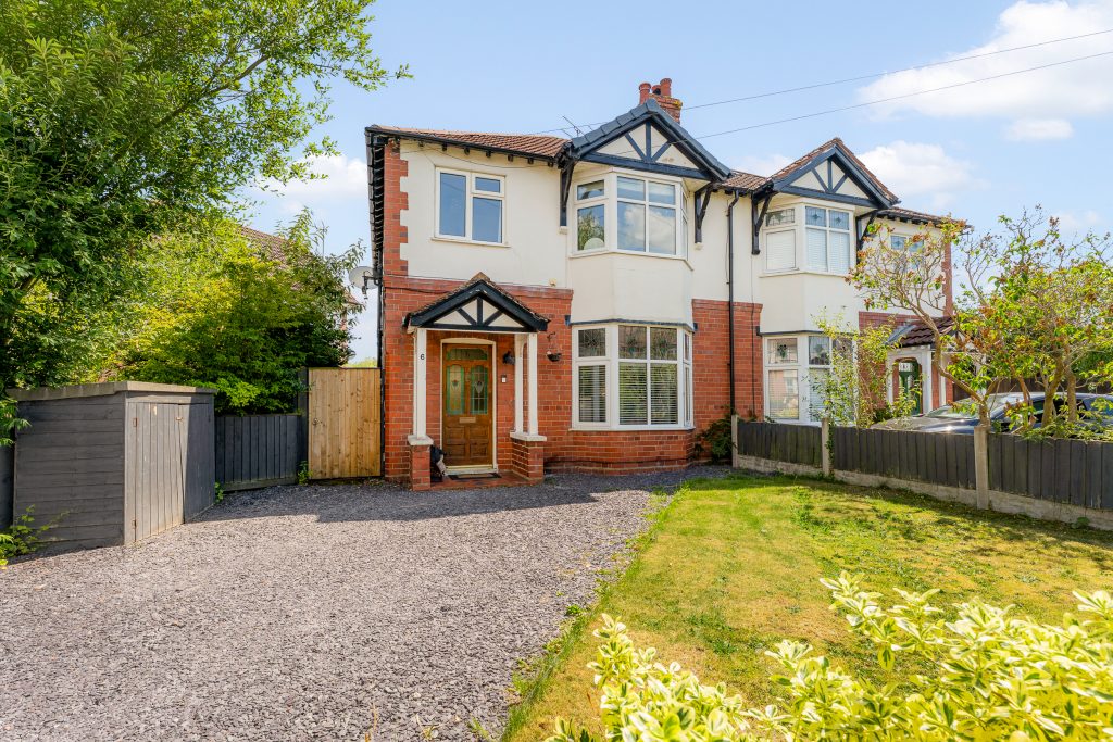 Maytree Avenue, Vicars Cross, CH3