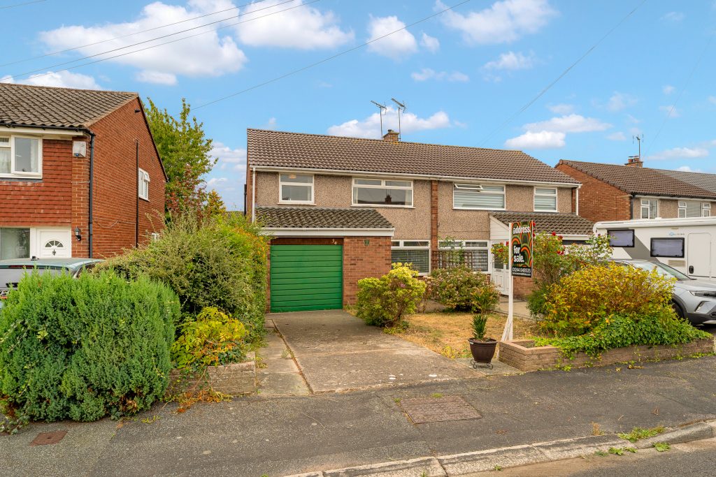 Rosslyn Road, Vicars Cross, CH3